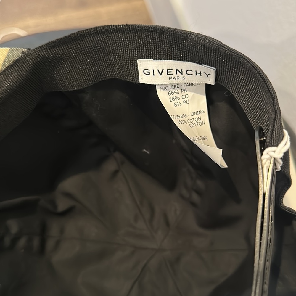 Givenchy hat - Picture 3 of 5